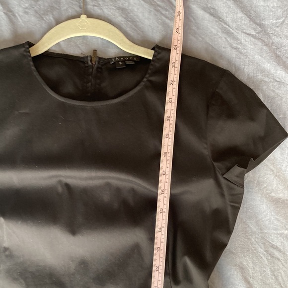 **SOLD** Theory black top - Picture 8 of 8